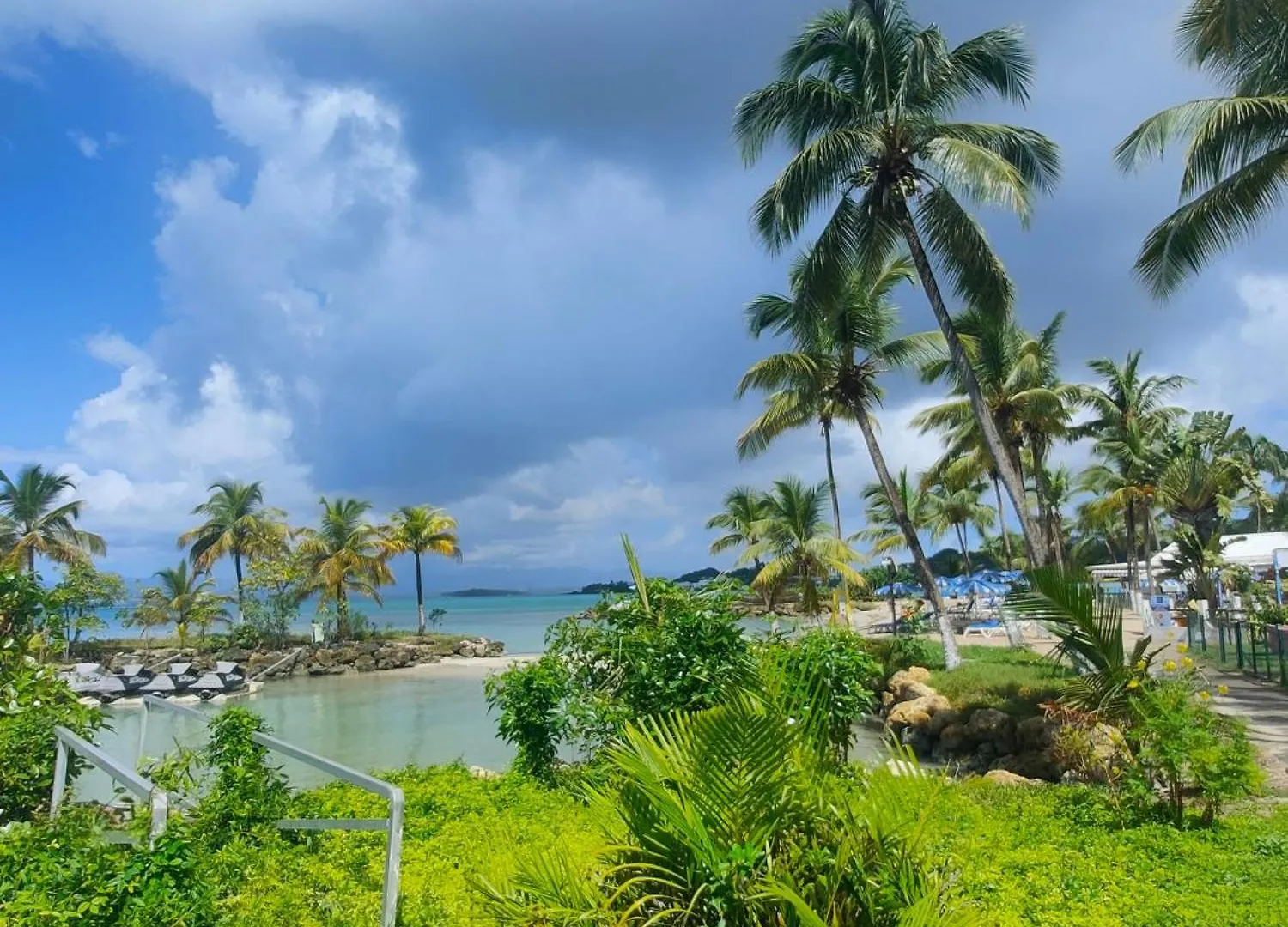 Appartement Studio Vue Mer, Pieds Dans L'Eau Le Gosier
